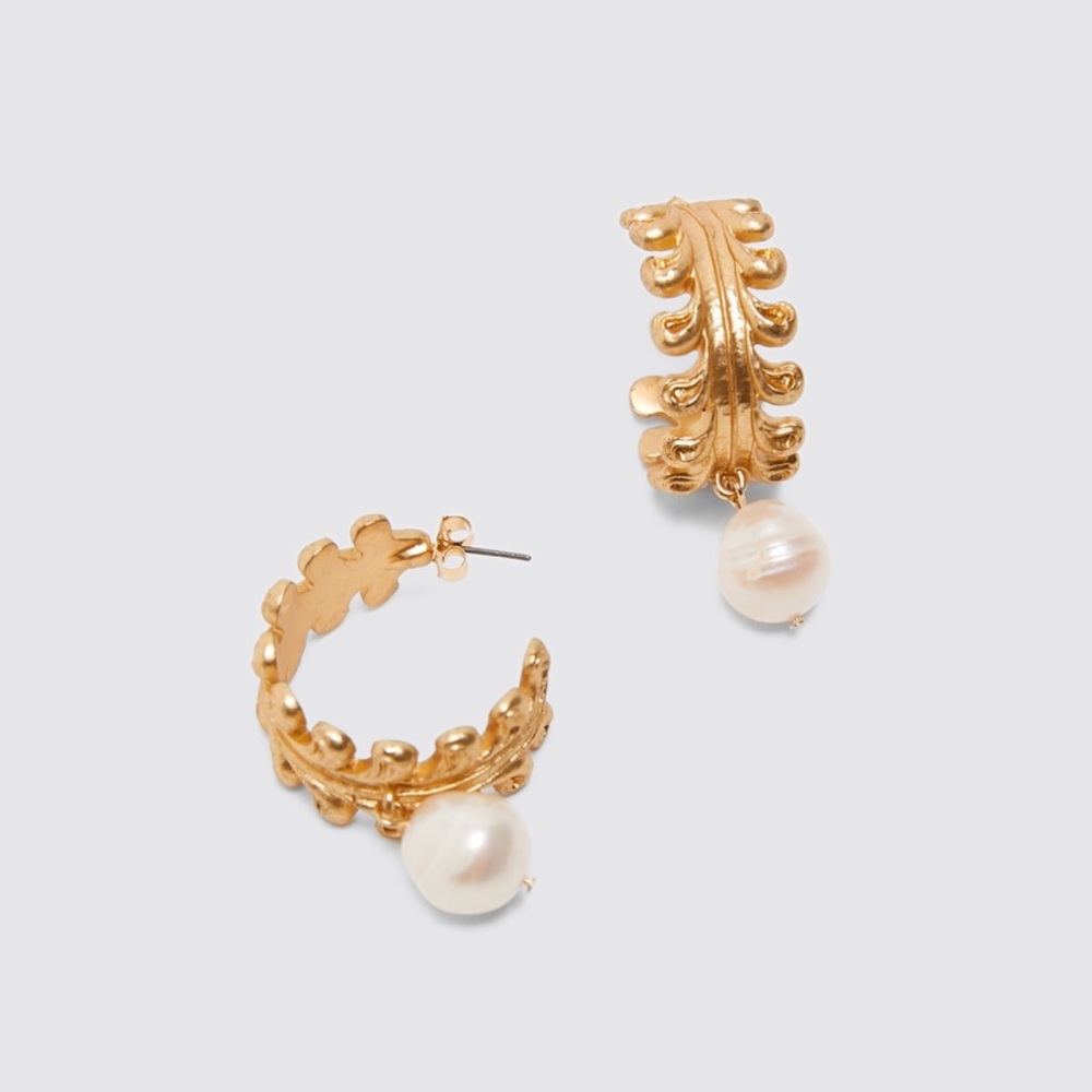 ZARA Natural Pearl Embossed Earring